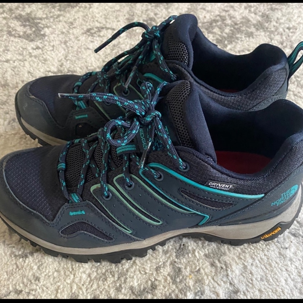 North face hedgehog fast pack hiking shoes 8.5 women’s